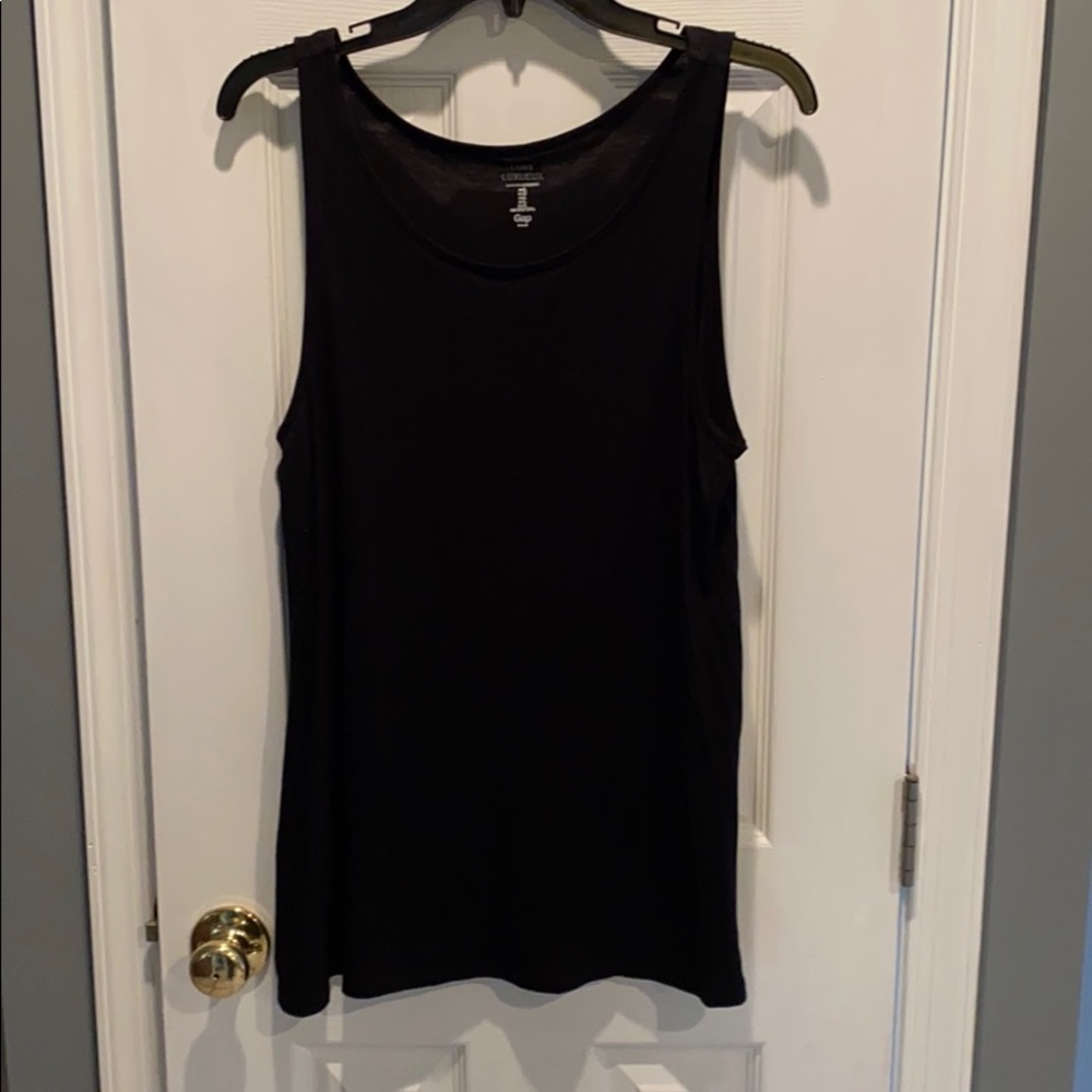 🌻🌻Gap tank top Items with